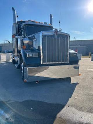 2018 Kenworth W900B 